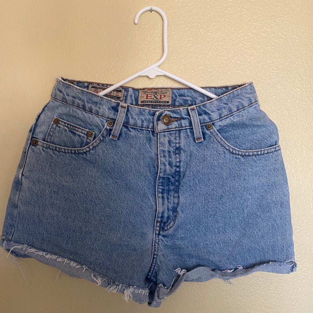 Vintage high waisted light denim shorts